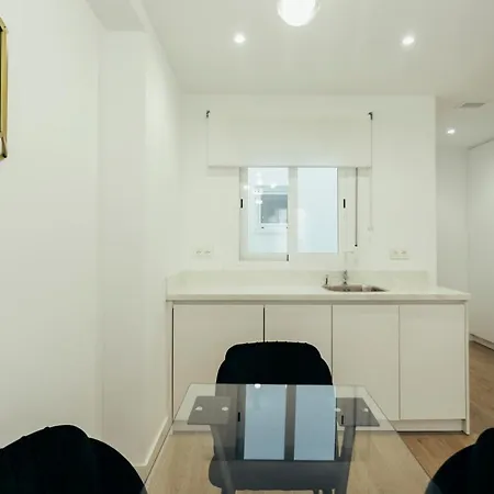 Modern With Balcony- 2Bd 2Bth- San Vicente Apartment Seville Exterior photo
